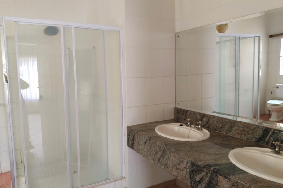 4 Bedroom Property for Sale in Hartbeespoort Rural North West
